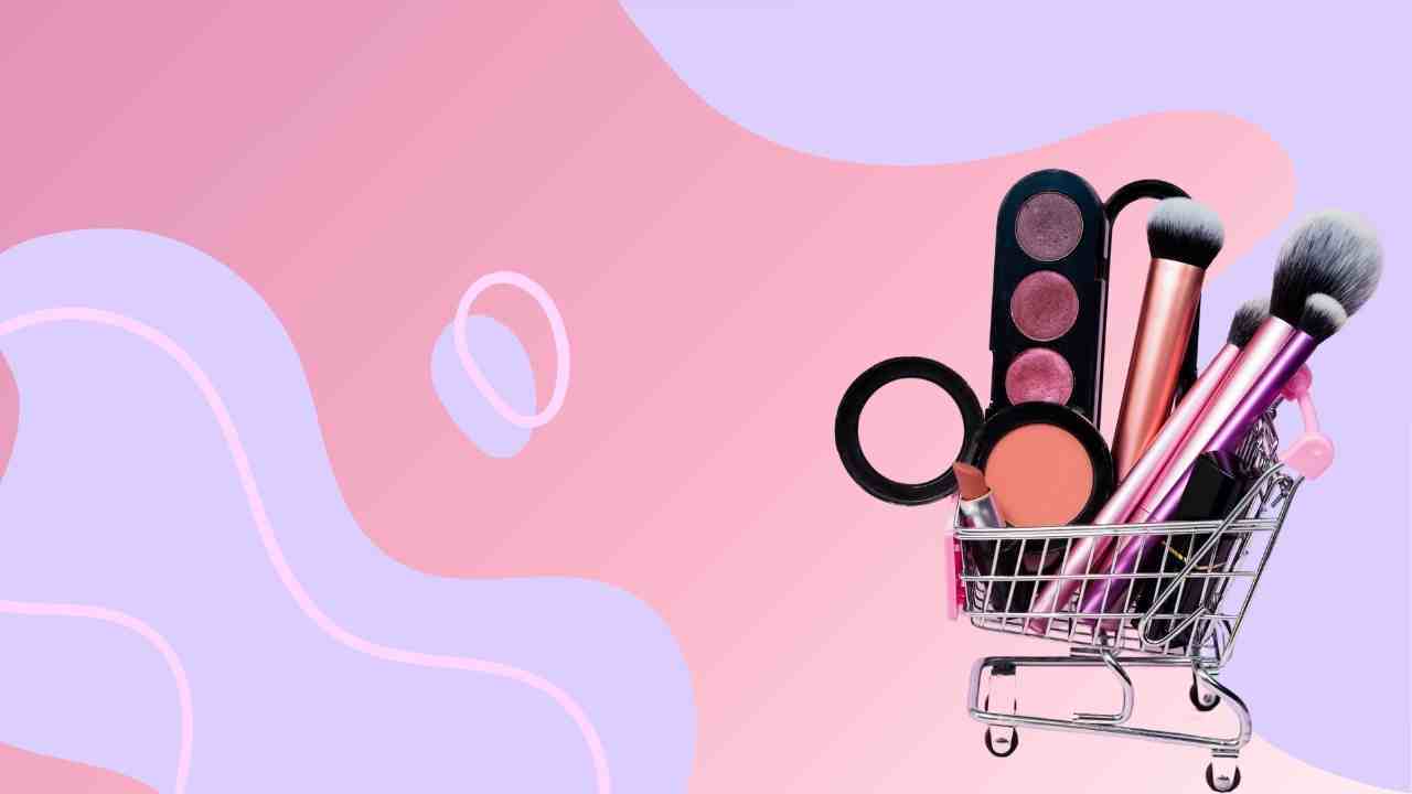 The Impact of E-Commerce on Supply Chain Strategies in the Beauty Industry Blog Cover